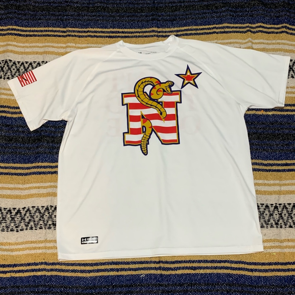 Under armour Navy don’t tread on me shirt